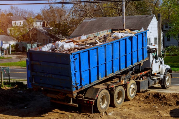 Best Construction Debris Removal  in Batesville, MS